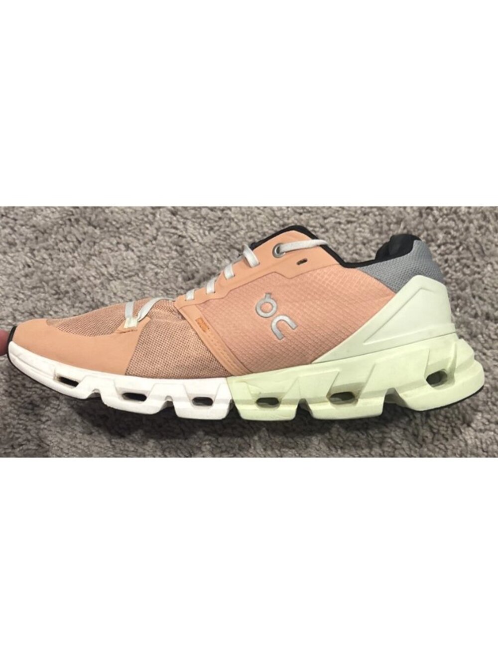 ON Cloudflyer 4 Running Sneakers Shoes Peach / Aloe / White Women's Size 9.5 - Picture 4 of 8
